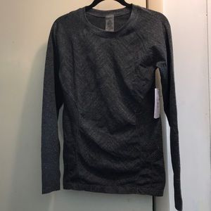 Climawear athletic top NWT size L fits like M